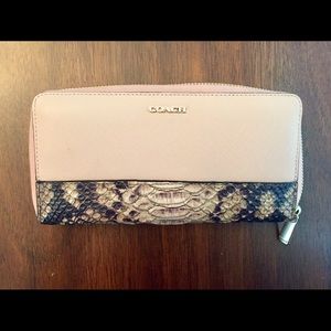 Coach wallet